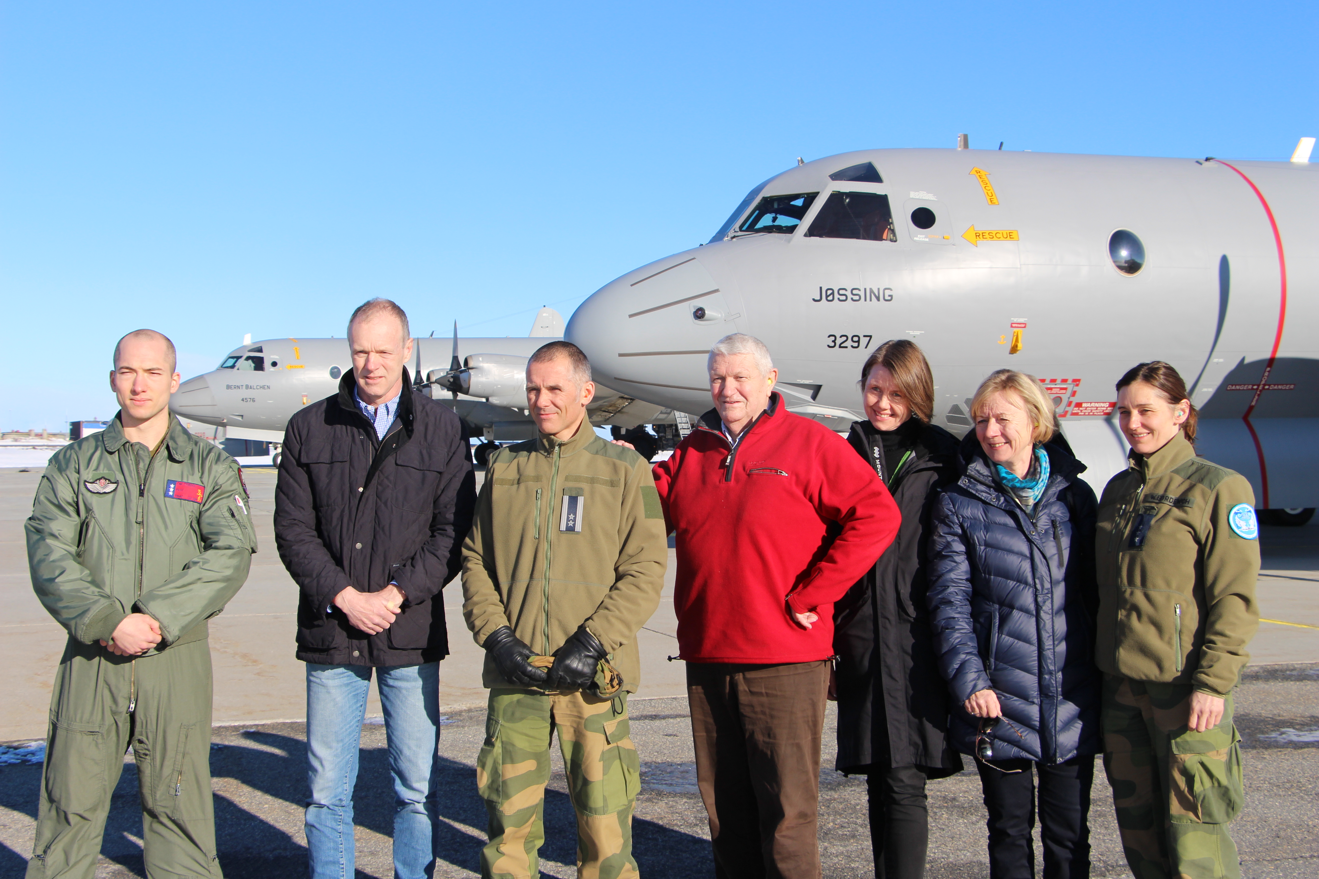 Sturla Henriksen, Tor Husjord, Kari Anne O. Hansen og  Ida Skar før flyturen med Orionfly.